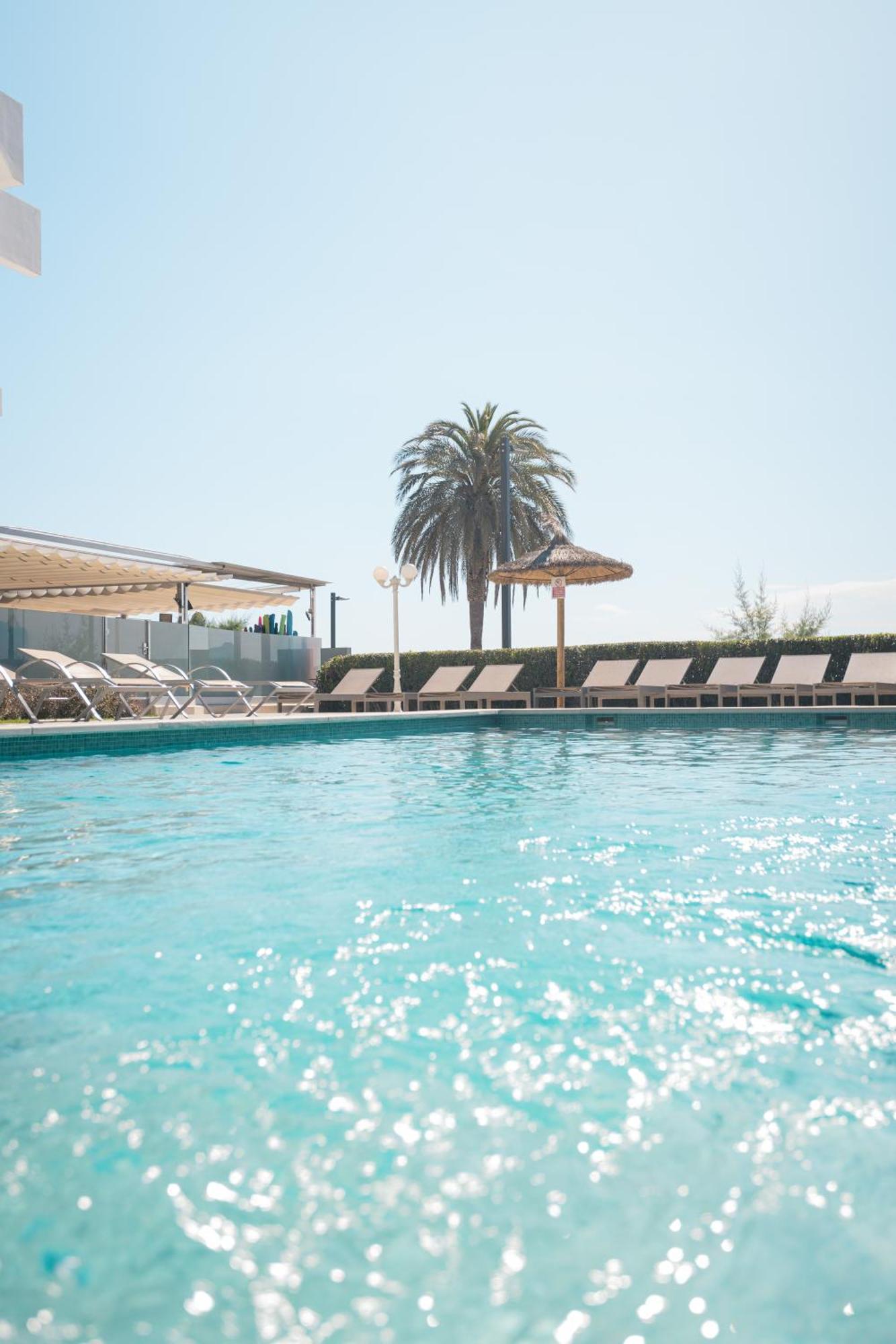 Apartamentos Bellamar Port de Pollença Exteriör bild