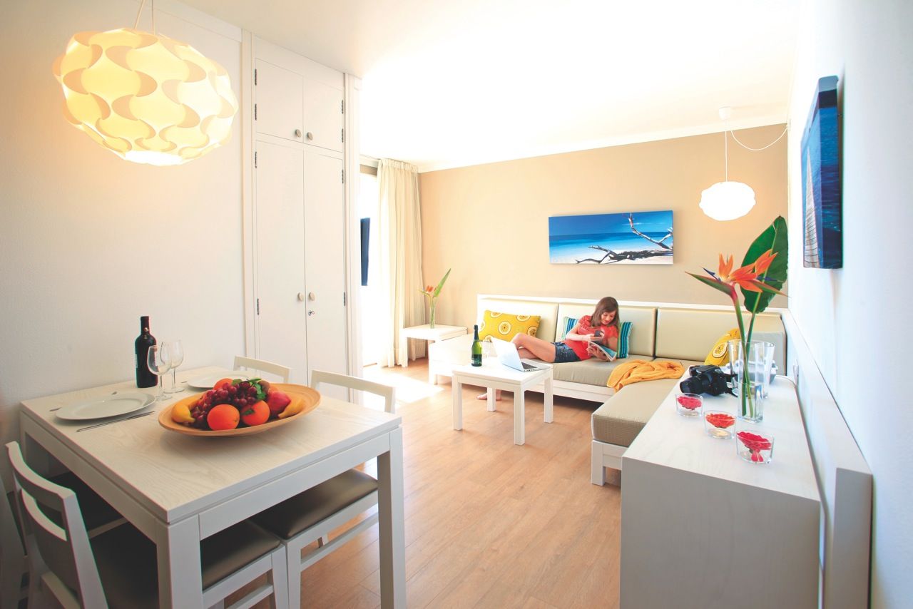 Apartamentos Bellamar Port de Pollença Exteriör bild