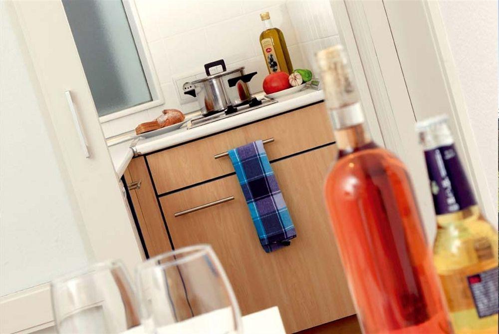 Apartamentos Bellamar Port de Pollença Exteriör bild